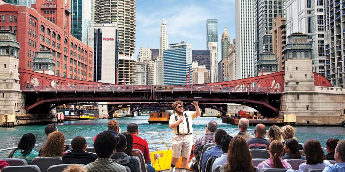 Is Chicago Safe To Visit for 2023? The Complete Guide