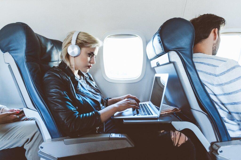 What kind of Devices work on fly-fi